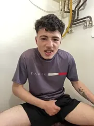 denysio89 webcam model stream image