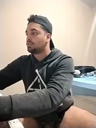 Xcumshot33 webcam model stream image