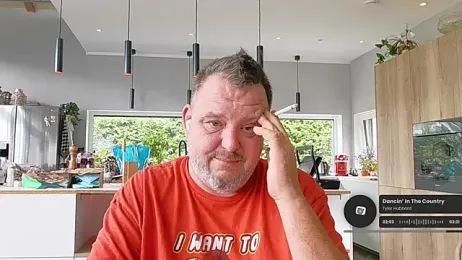 SwissDadbod webcam model stream image