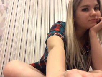 KaraHudalla webcam model stream image