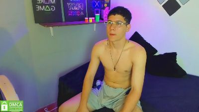 luca_white webcam model stream image