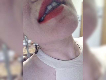 Good-woman webcam model stream image