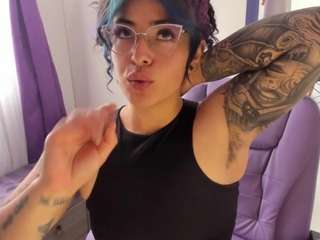 luna-dubois webcam model stream image