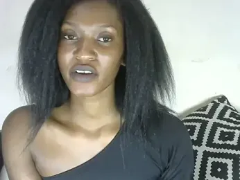 Pretty-emmie webcam stripchat model stream image