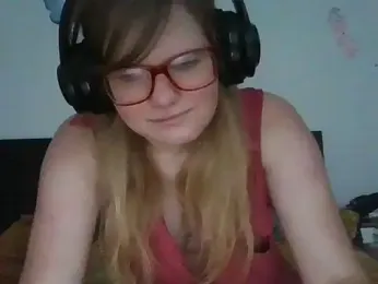 Moonolighta webcam model stream image