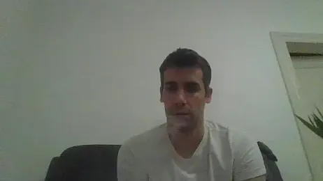 JulioIsHere4you webcam model stream image