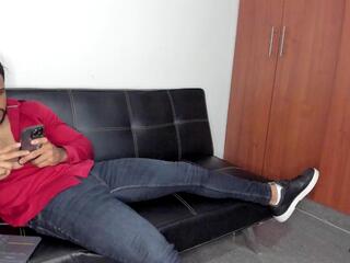 Pier Simons webcam flirt4free model stream image