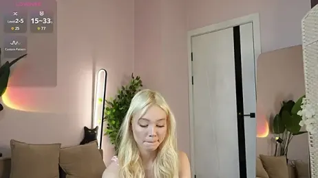 Miya_Nelson webcam model stream image
