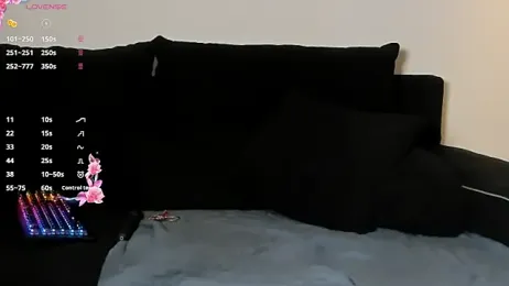 laurasommer webcam model stream image