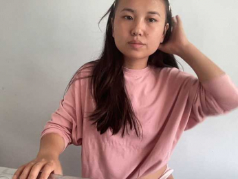 k_arinna webcam model stream image