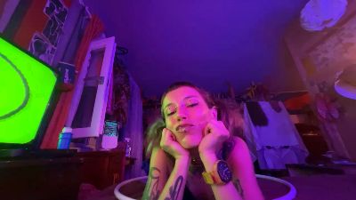 SpacerWoman webcam model stream image
