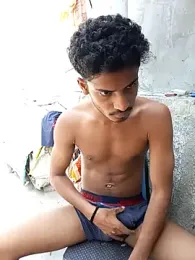 curlyhairboy_ webcam model stream image