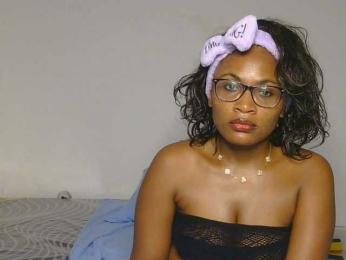 SassyAngels webcam bongacams model stream image