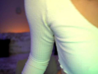 Kadriaa webcam model stream image
