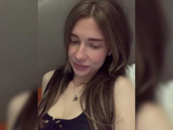 kiralove_ webcam model stream image