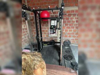 Alannafit webcam model stream image