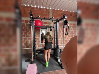 Alannafit webcam model stream image