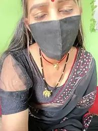 Pyasi111 webcam stripchat model stream image