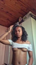Isah2026 webcam model stream image