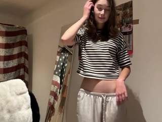 karinesolverud webcam model stream image