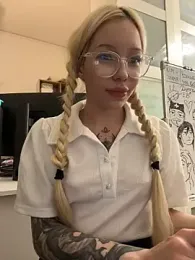 babydolll webcam model stream image