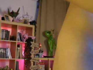 al1eness webcam model stream image