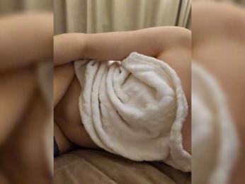 Desi-red webcam bongacams model stream image