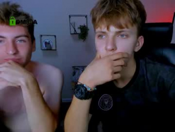 travis_wolf_ webcam model stream image