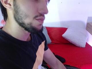 Zyon Benet webcam model stream image