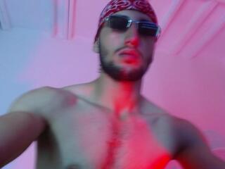 Zyon Benet webcam model stream image