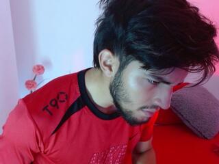 Zyon Benet webcam model stream image