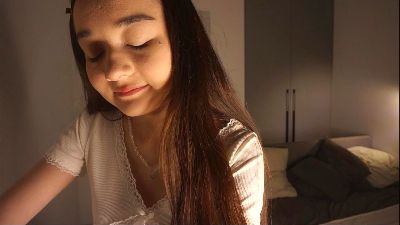 LoisIntveld webcam model stream image