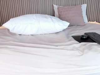 cloeharp webcam model stream image