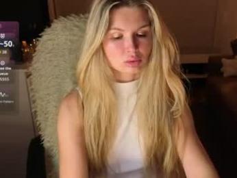 mia_mils webcam model stream image