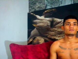 Dylann Brown webcam flirt4free model stream image