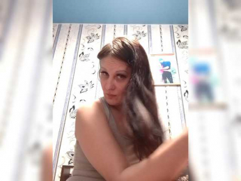 Maia85 webcam model stream image