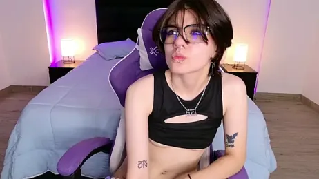 bonnyvel webcam stripchat model stream image