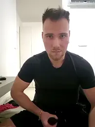 mrlyuis webcam stripchat model stream image