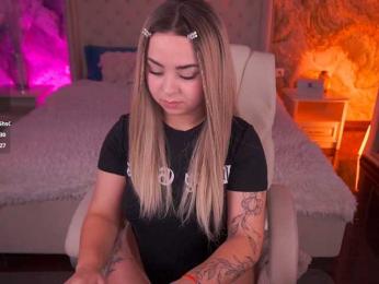 SusieWood webcam model stream image