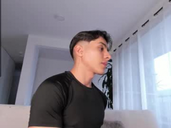 hotay_ webcam model stream image