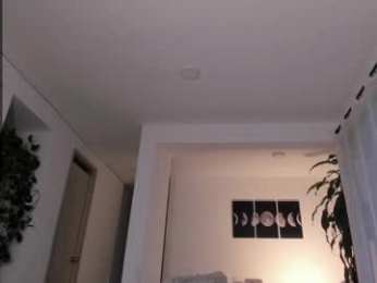 hotay_ webcam model stream image