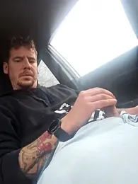 Titanhoott webcam model stream image