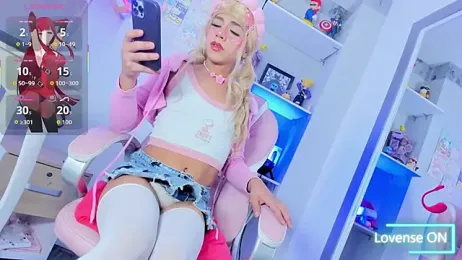 DanniiGrovers webcam model stream image