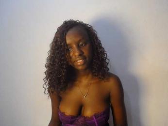Cherrydoll8 webcam bongacams model stream image