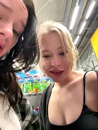Cum_girlss webcam model stream image