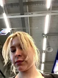 Cum_girlss webcam model stream image
