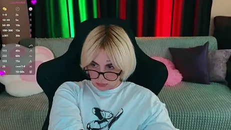 white__punk webcam model stream image