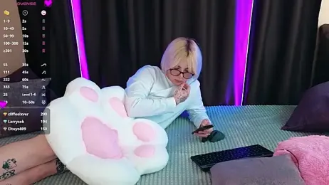 white__punk webcam model stream image
