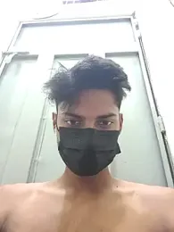 crish09 webcam model stream image