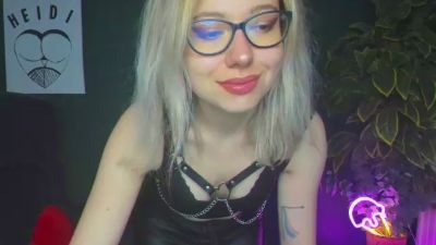 niceHEIDI webcam cam4 model stream image